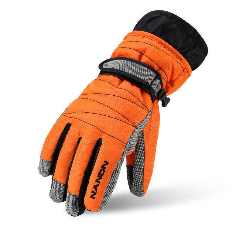 MaxProtect™ Winter Tech Gloves — Stay Warm, Stay Connected