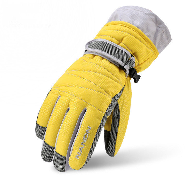 MaxProtect™ Winter Tech Gloves — Stay Warm, Stay Connected